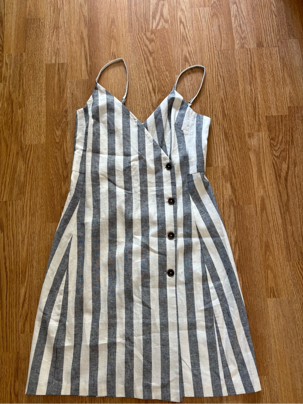 NWT Banana Republic Striped Wrap Dress Size 4 | Button Front Sundress - Picture 2 of 5